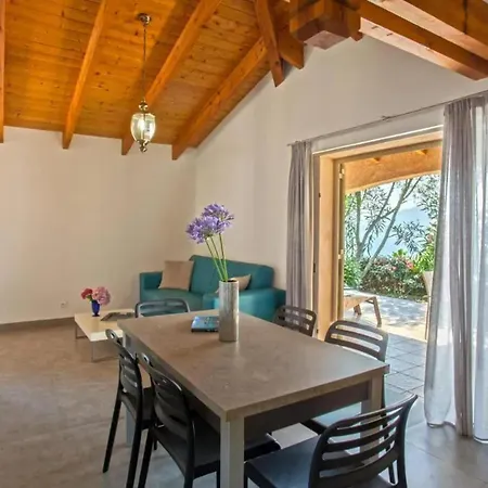 펜션 Charmante Maison De A Avec Piscine *