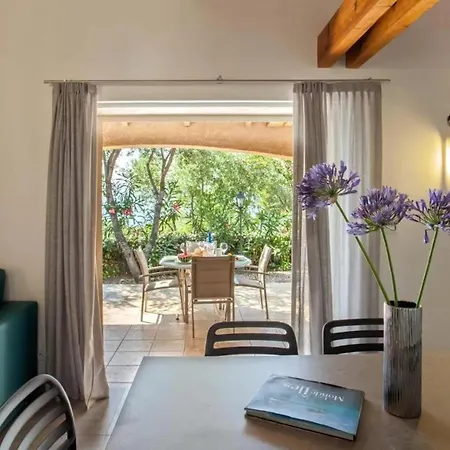 Charmante Maison De A Avec Piscine