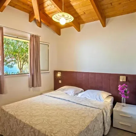Charmante Maison De A Avec Piscine Olmeto (Corsica)