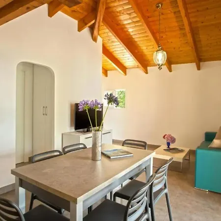 Charmante Maison De A Avec Piscine