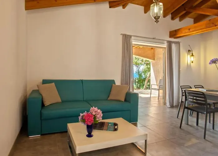 Charmante Maison De A Avec Piscine Olmeto (Corsica)