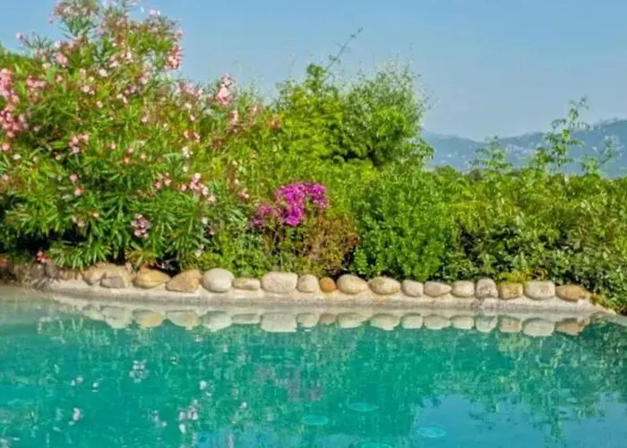 Charmante Maison De à Avec Piscine