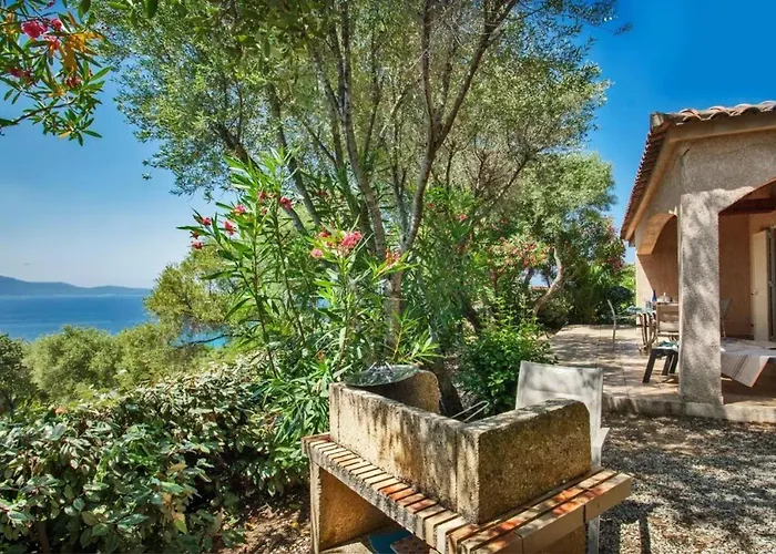 Charmante Maison De A Avec Piscine Feriehus *